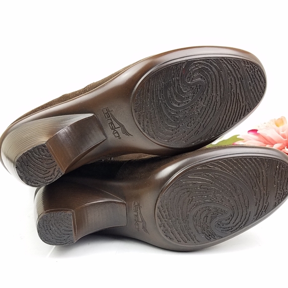 Dansko brown suede heel boots size 38 EU - Picture 3 of 8